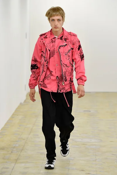 Look 42